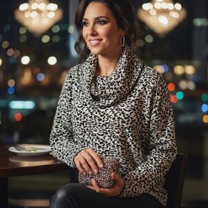 NWOT Calvin Klein M Modern Contemporary Mobwife Cozy Leopard Cowl Neck Sweater